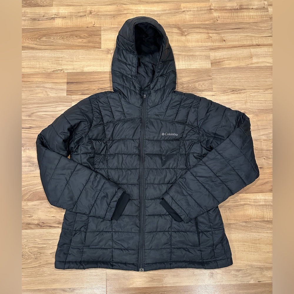XL Women’s Columbia Hooded Coat- Gently Used